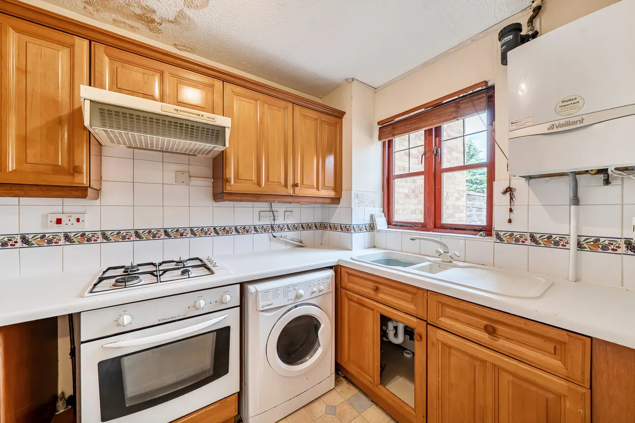 Elliott Avenue, Ruislip, HA4, photo 6