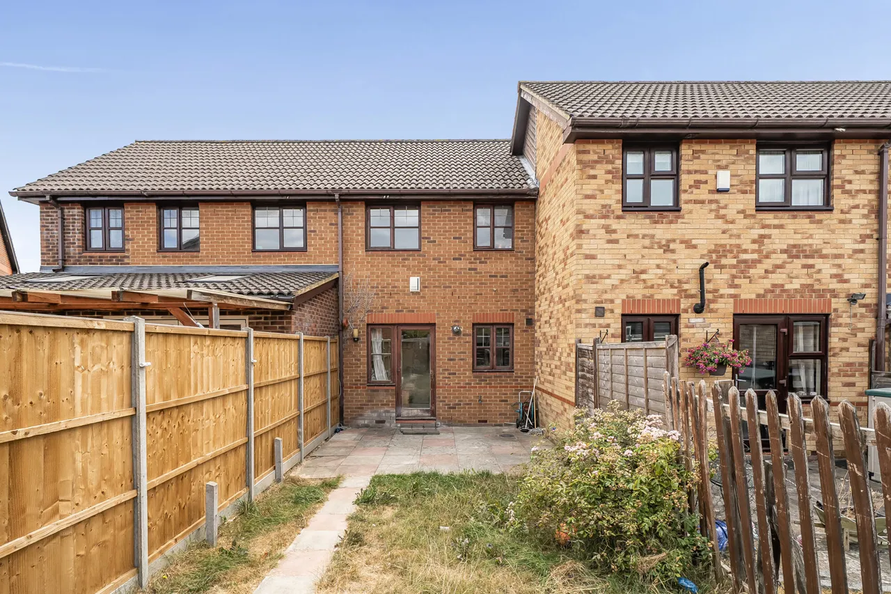 Elliott Avenue, Ruislip, HA4, photo 10