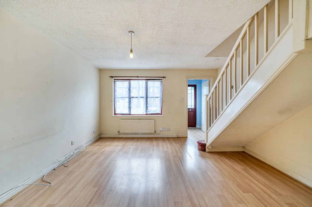 Elliott Avenue, Ruislip, HA4, photo 13