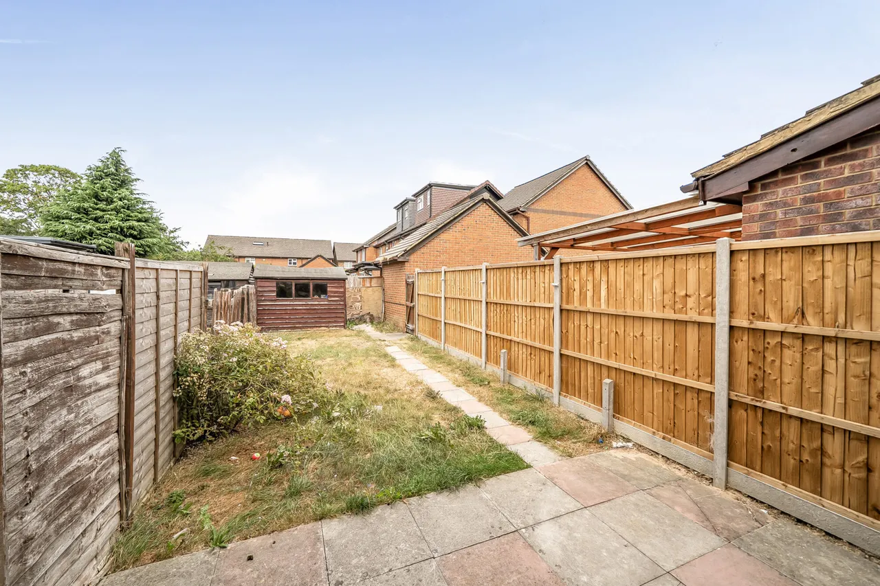 Elliott Avenue, Ruislip, HA4, photo 11