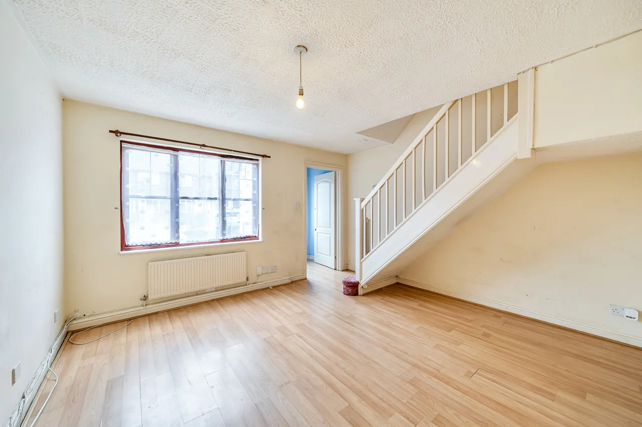 Elliott Avenue, Ruislip, HA4, photo 2