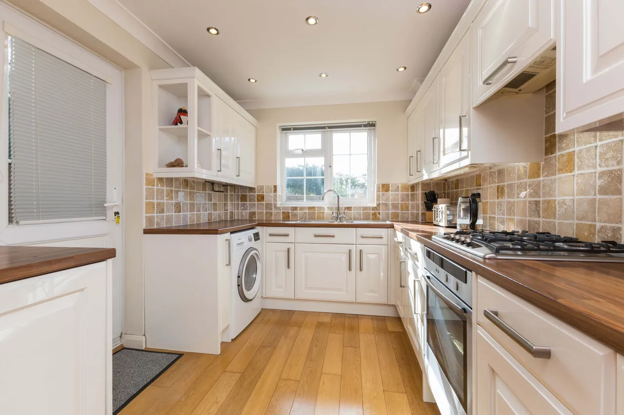 Cranbrook Drive, Maidenhead, Berkshire, photo 11