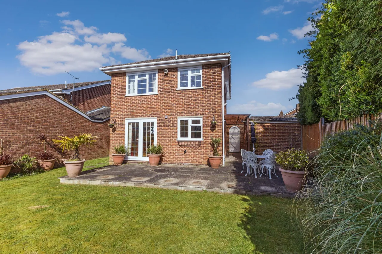 Cranbrook Drive, Maidenhead, Berkshire, photo 20