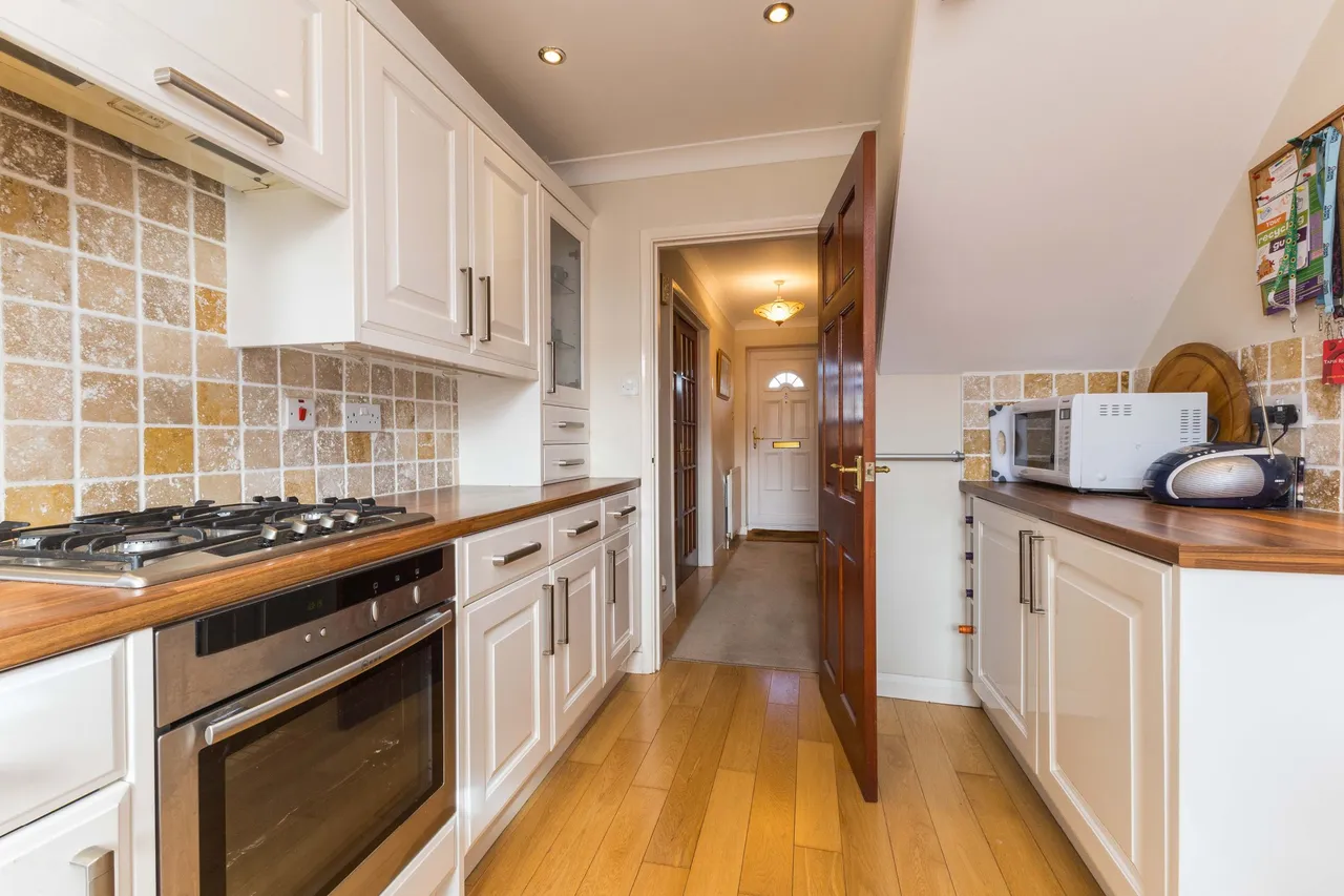 Cranbrook Drive, Maidenhead, Berkshire, photo 12