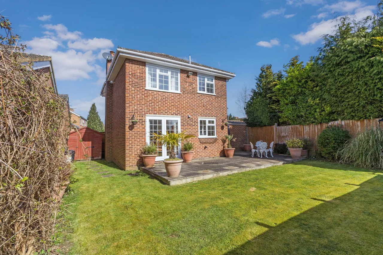 Cranbrook Drive, Maidenhead, Berkshire, photo 3