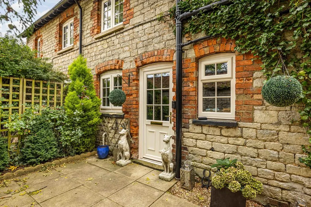 Church Cottage, Stroxton, NG33, photo 7