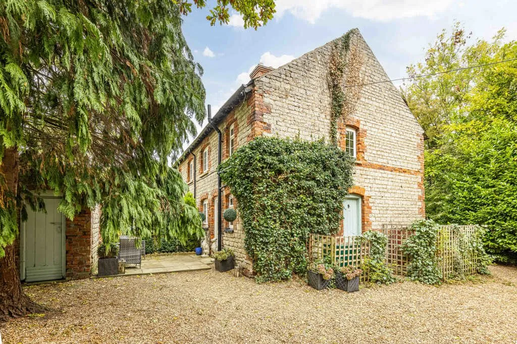 Church Cottage, Stroxton, NG33, photo 5