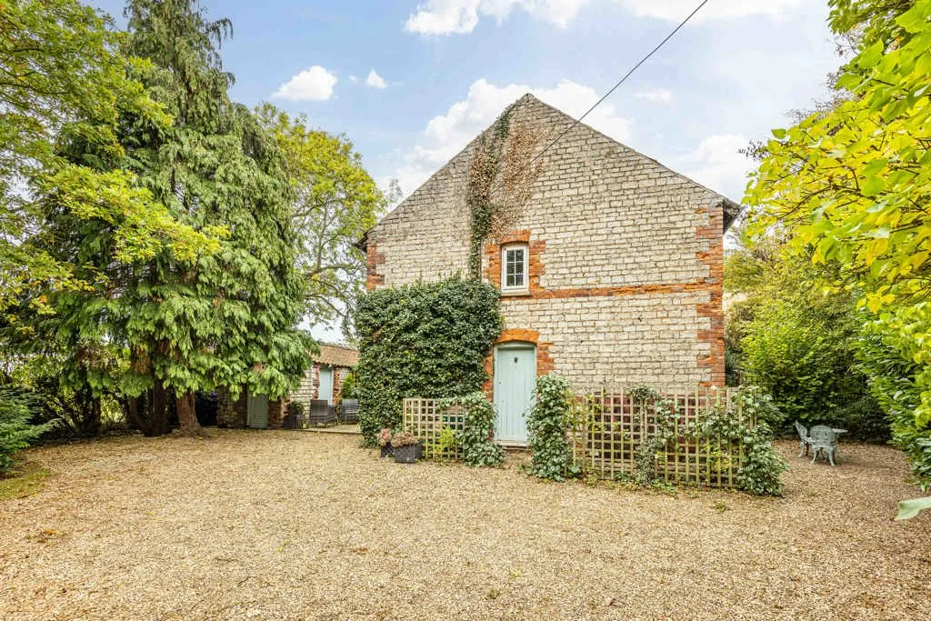 property for sale, Church Cottage, Stroxton, NG33