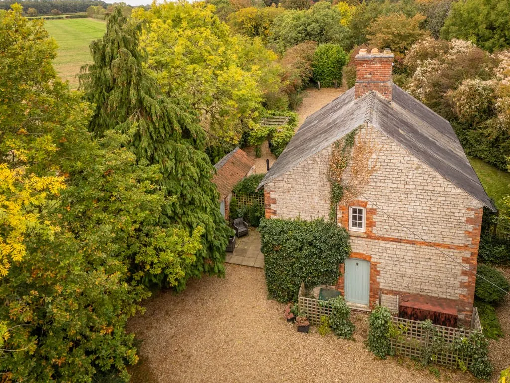 Church Cottage, Stroxton, NG33, photo 9