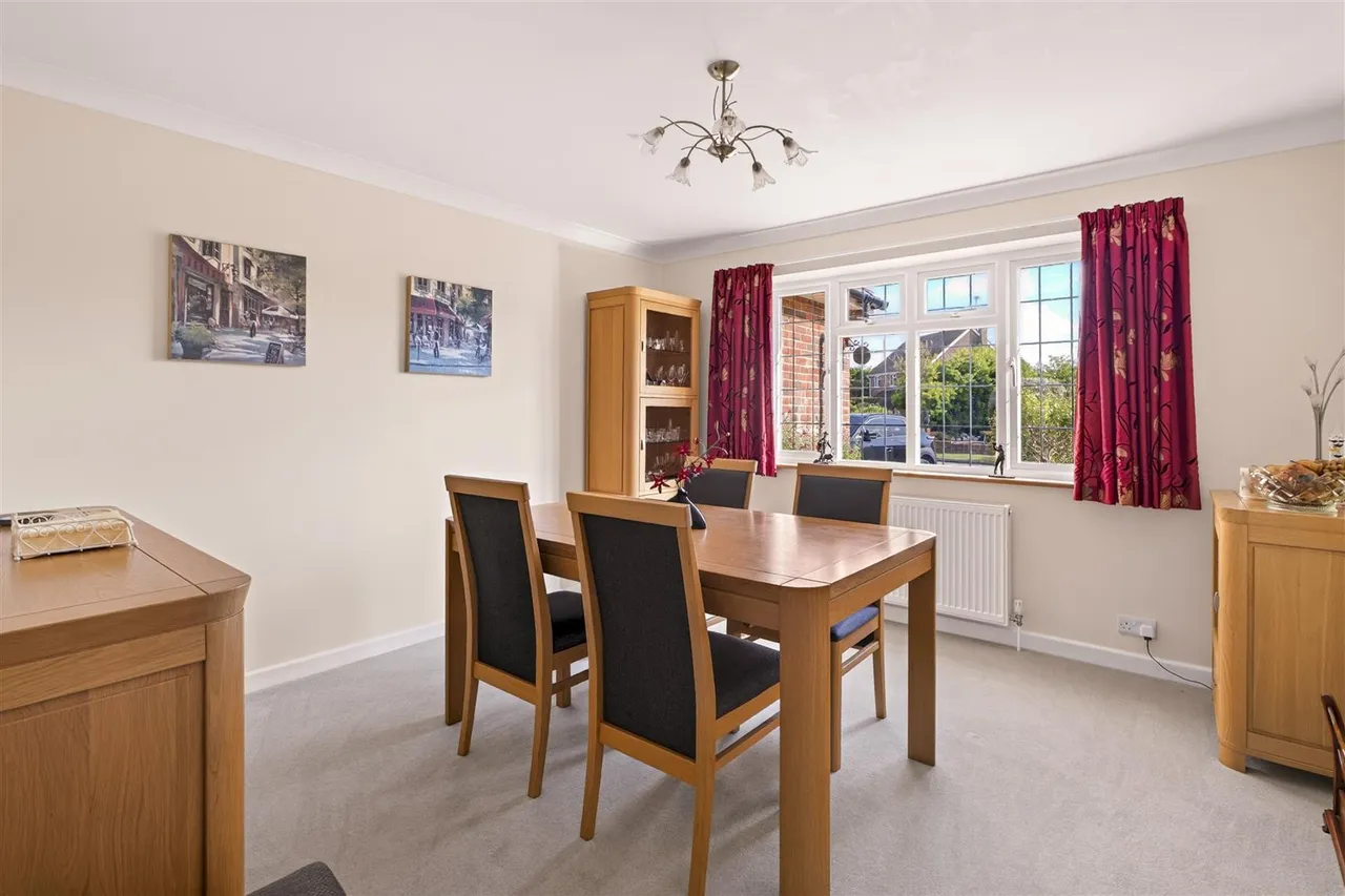 Golden Avenue, East Preston, photo 9