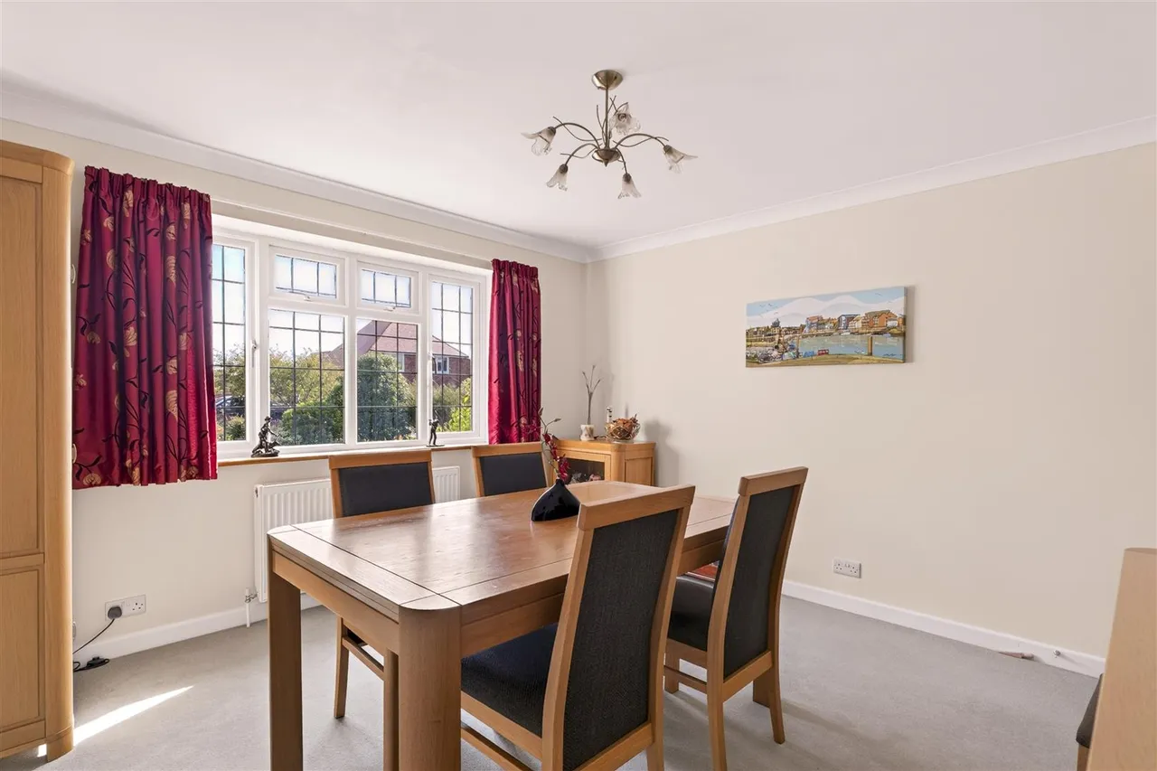 Golden Avenue, East Preston, photo 10