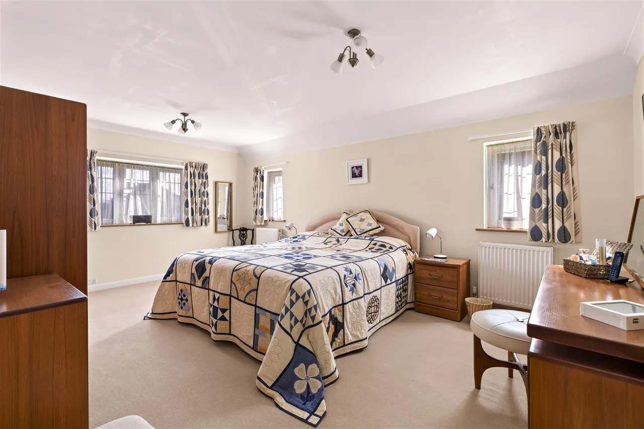 Golden Avenue, East Preston, photo 23