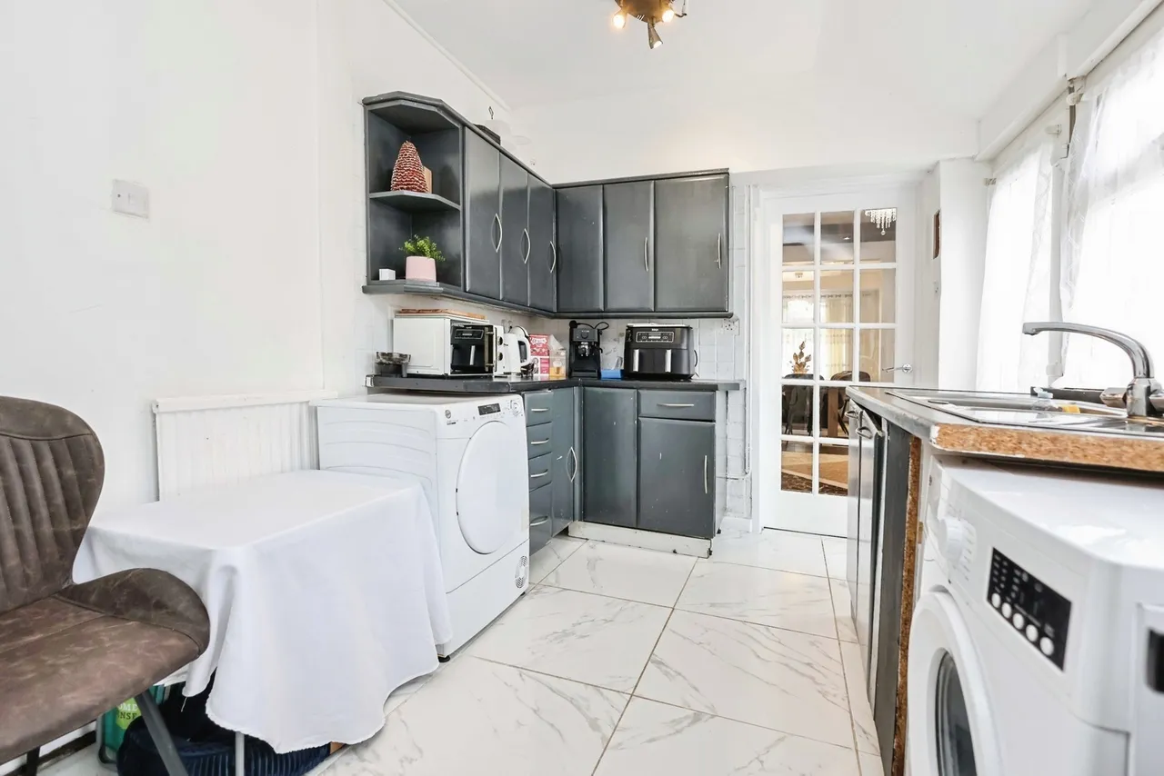 Kingsbury Road, Erdington, B24, photo 16
