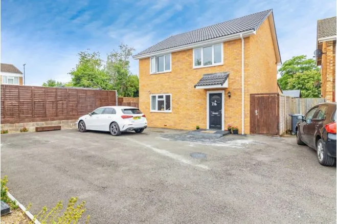 4 bed house for sale, Queens Crescent, Clapham, MK41