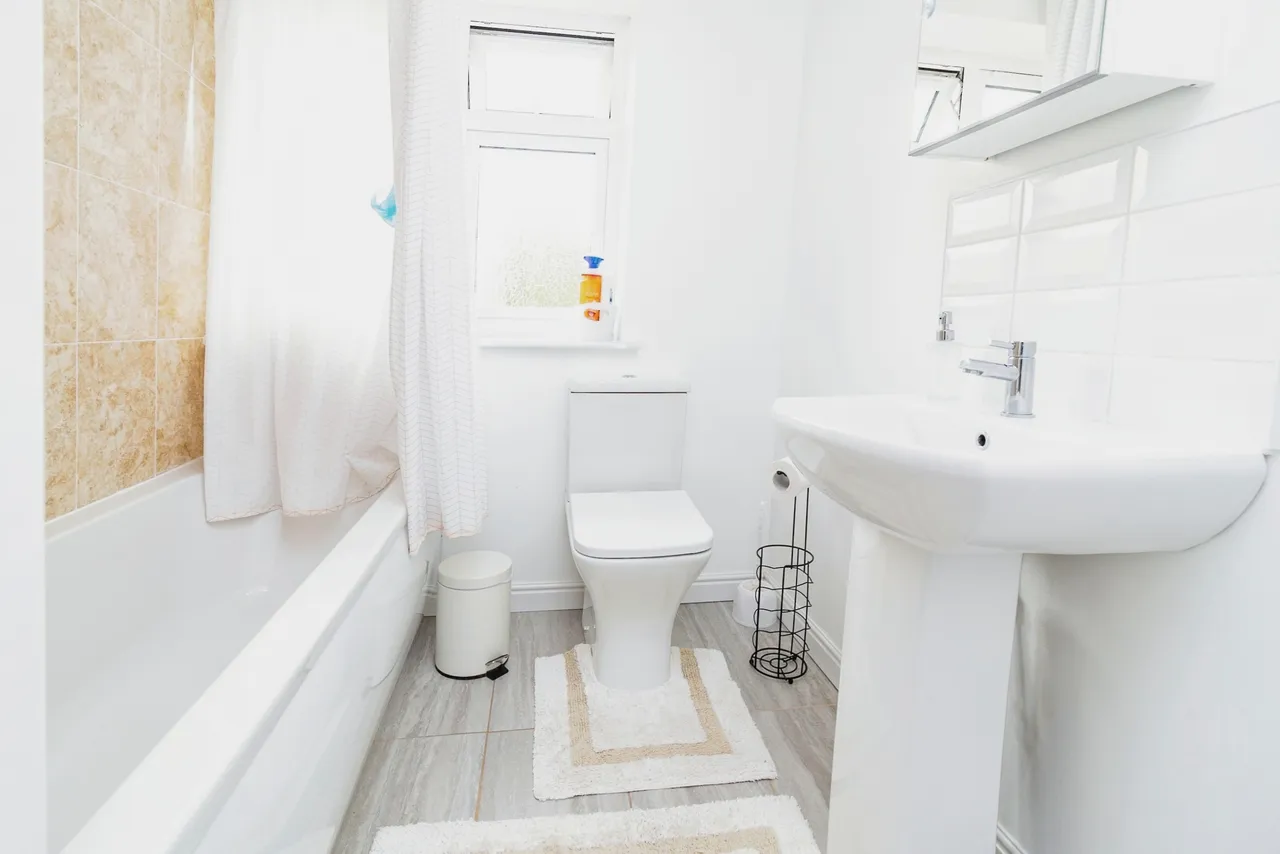 Queens Crescent, Clapham, MK41, photo 19