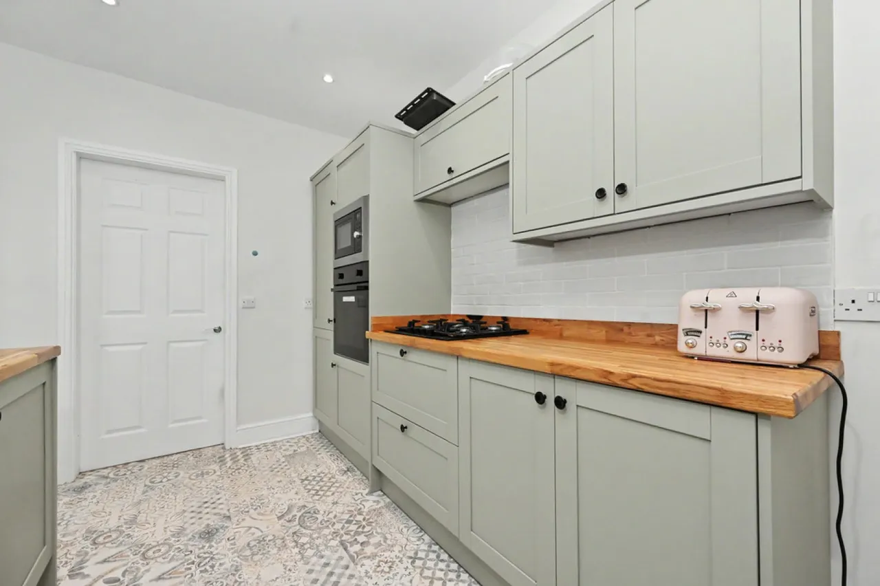Spring Villas, Longton, Stoke-on-Trent, photo 4