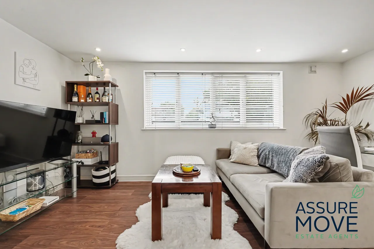 1 bed flat for sale — Flat 3, Vesta House, Barnet, 25 Great North Road, EN5 1EJ