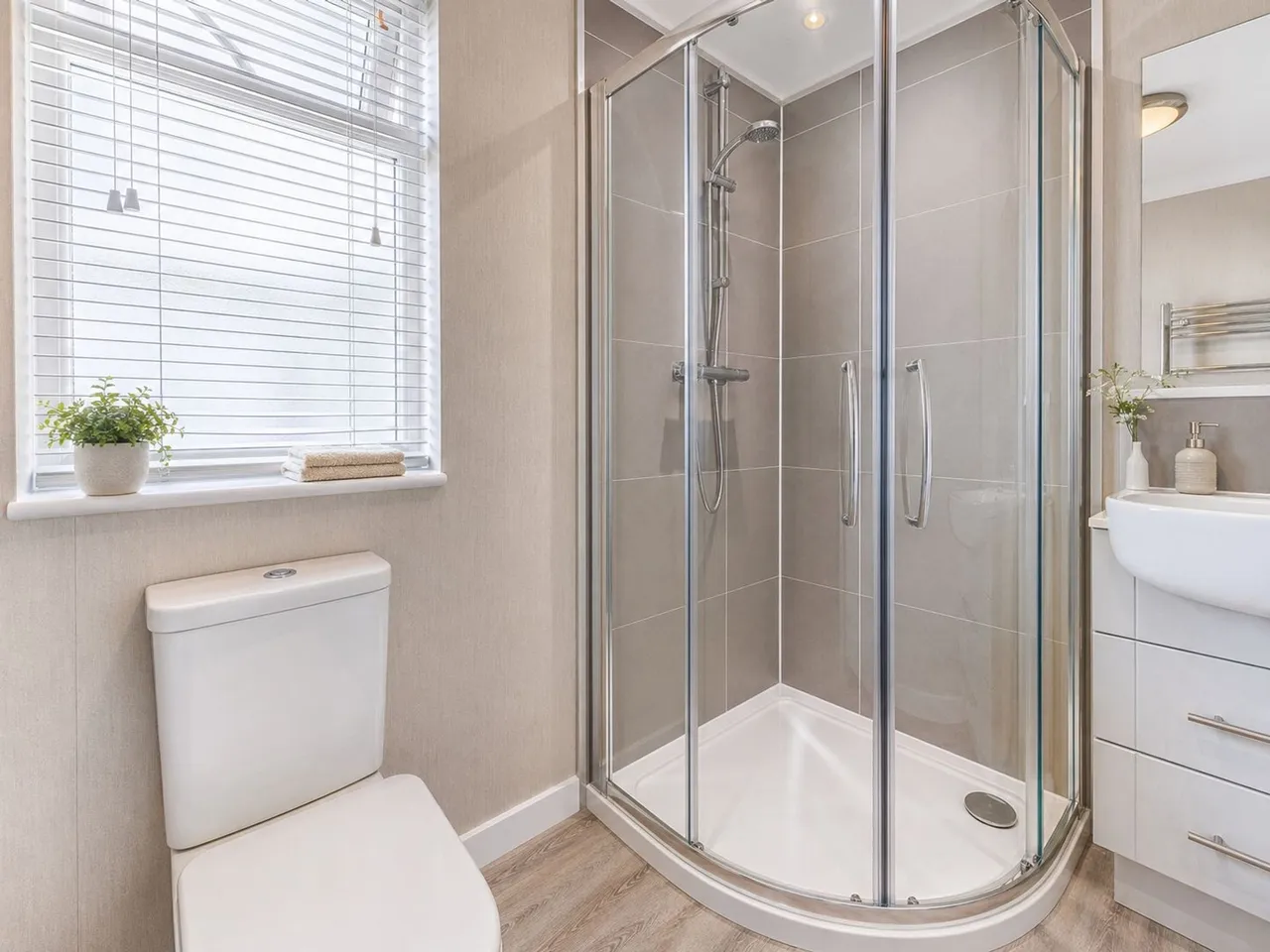 Willow Park, Station Road, Salford Priors, Evesham, WR11, photo 9