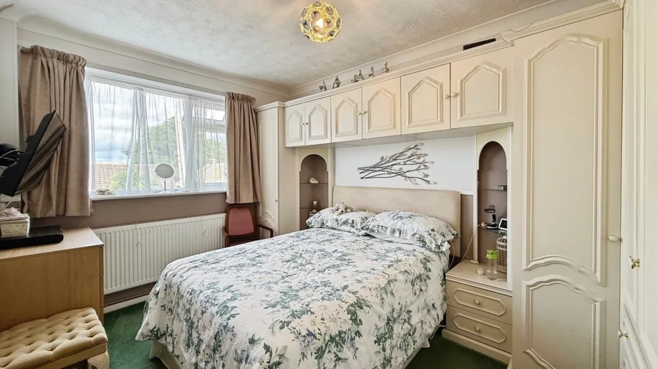 Orchard Road, Westbury, photo 11