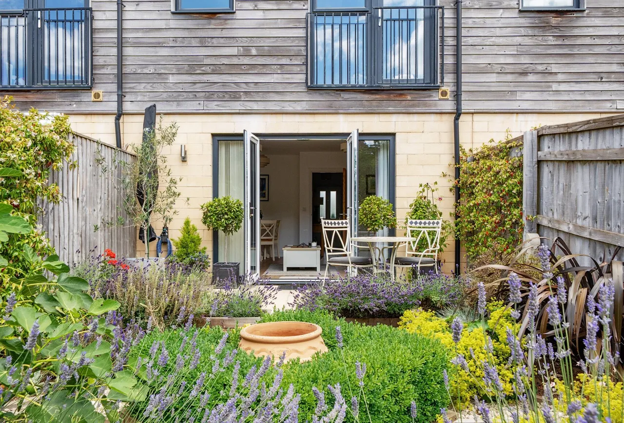 3 bed house for sale — Red Lion Lane, Bath, BA2 2FN