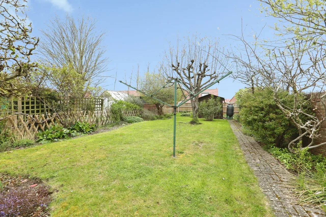 Borden Lane, Sittingbourne, Kent, ME10, photo 6