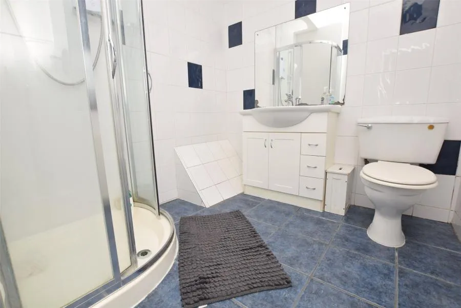 Jubilee Avenue, Romford, RM7, photo 11