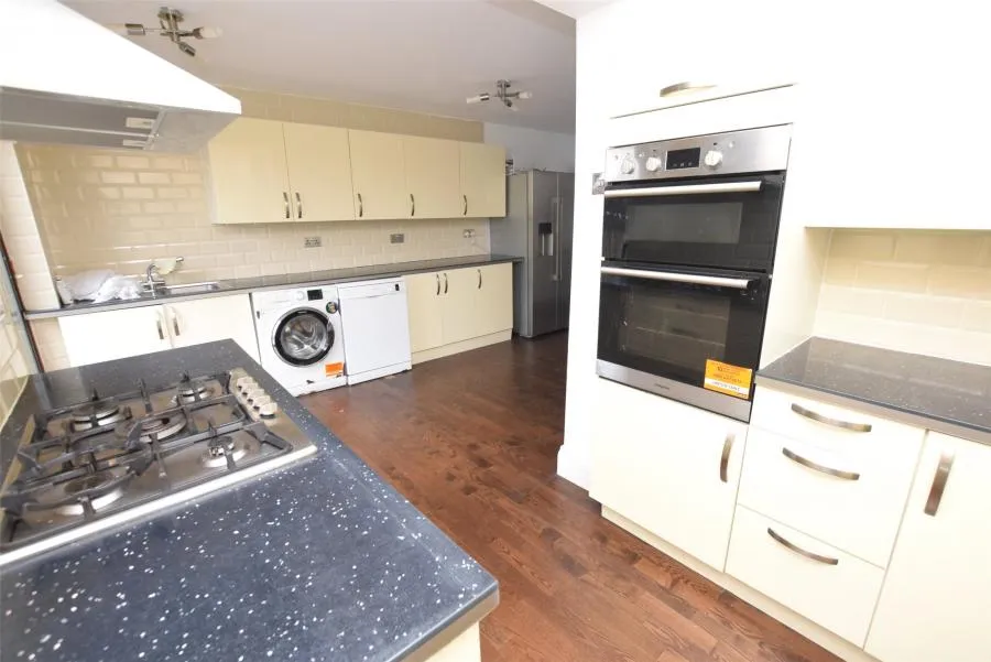 Jubilee Avenue, Romford, RM7, photo 5