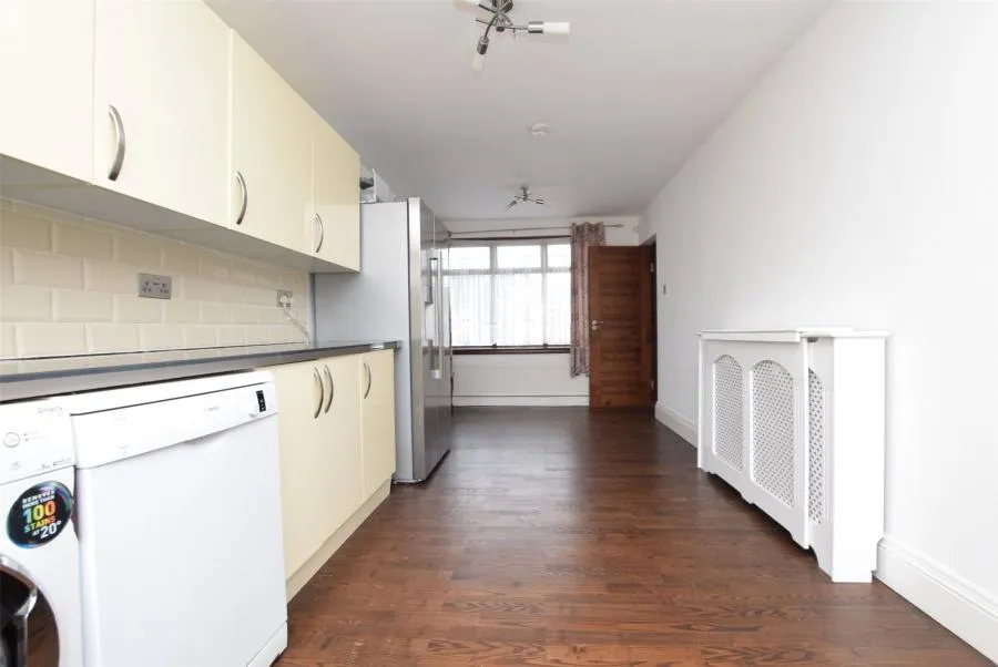 Jubilee Avenue, Romford, RM7, photo 4