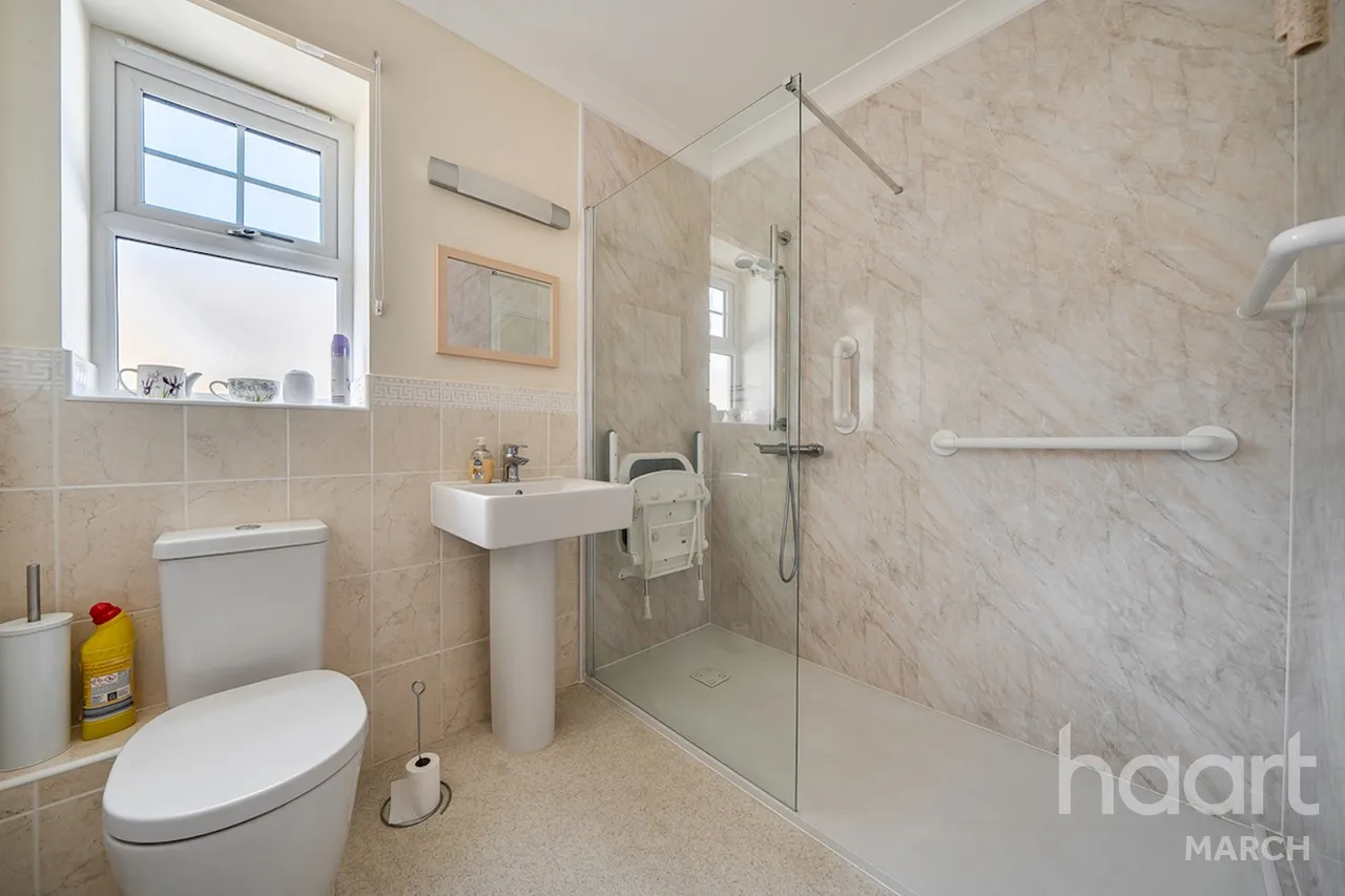 Lime Tree Gardens, Chatteris, PE16, photo 5