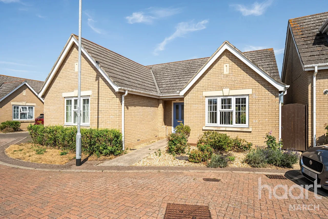 2 bed house for sale, Lime Tree Gardens, Chatteris, PE16