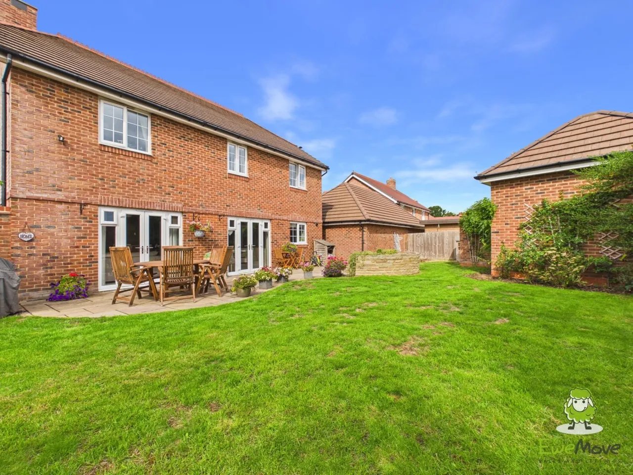 Cortland Drive, Bramley, RG26, photo 28