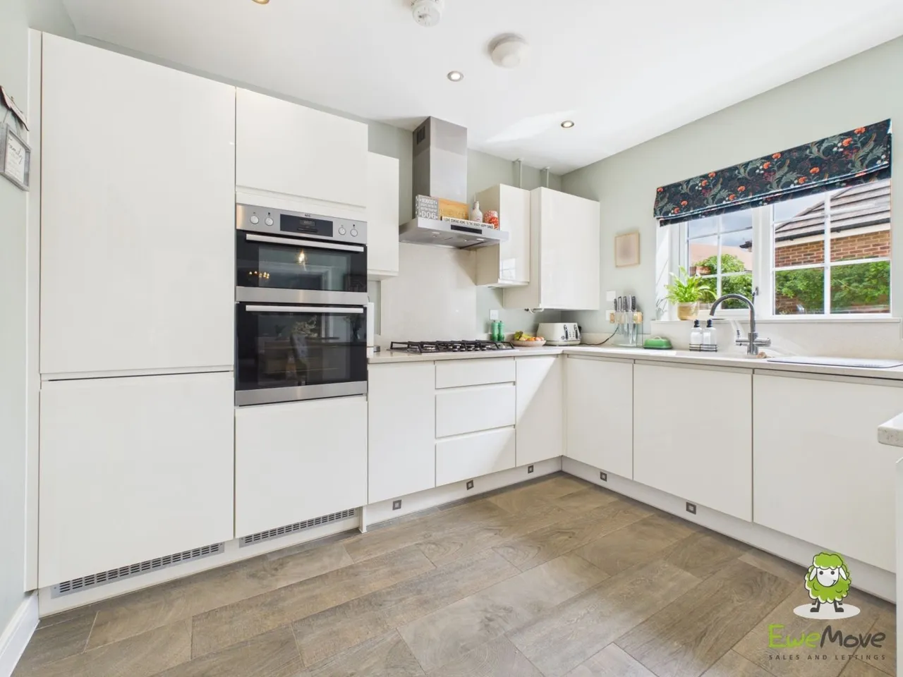 Cortland Drive, Bramley, RG26, photo 11