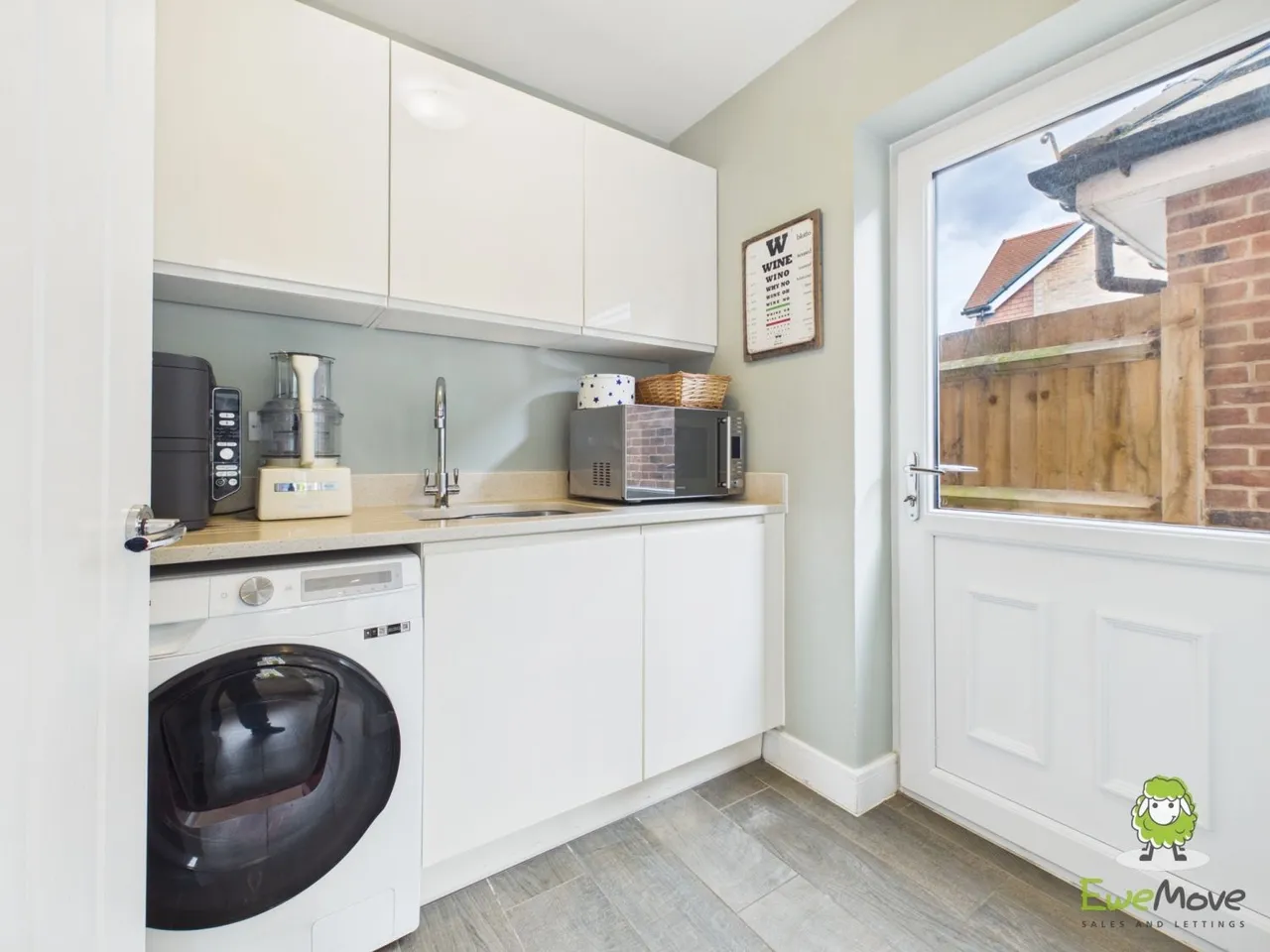 Cortland Drive, Bramley, RG26, photo 14