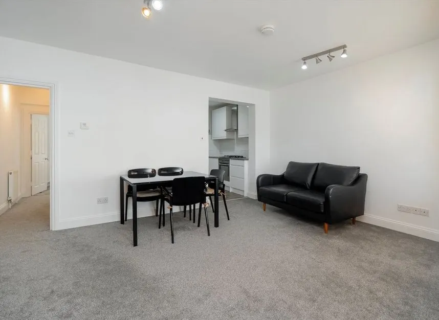 Canterbury Road, Maida Vale, NW6, photo 2