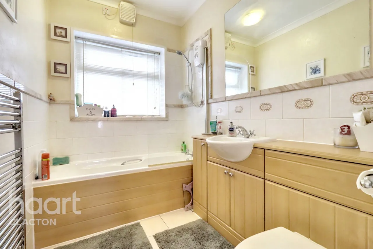 The Parade, Walton On The Naze, CO14, photo 7