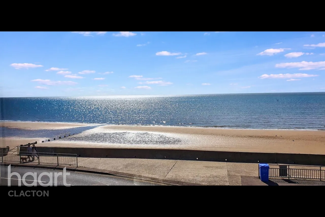 2 bed flat for sale, The Parade, Walton On The Naze, CO14
