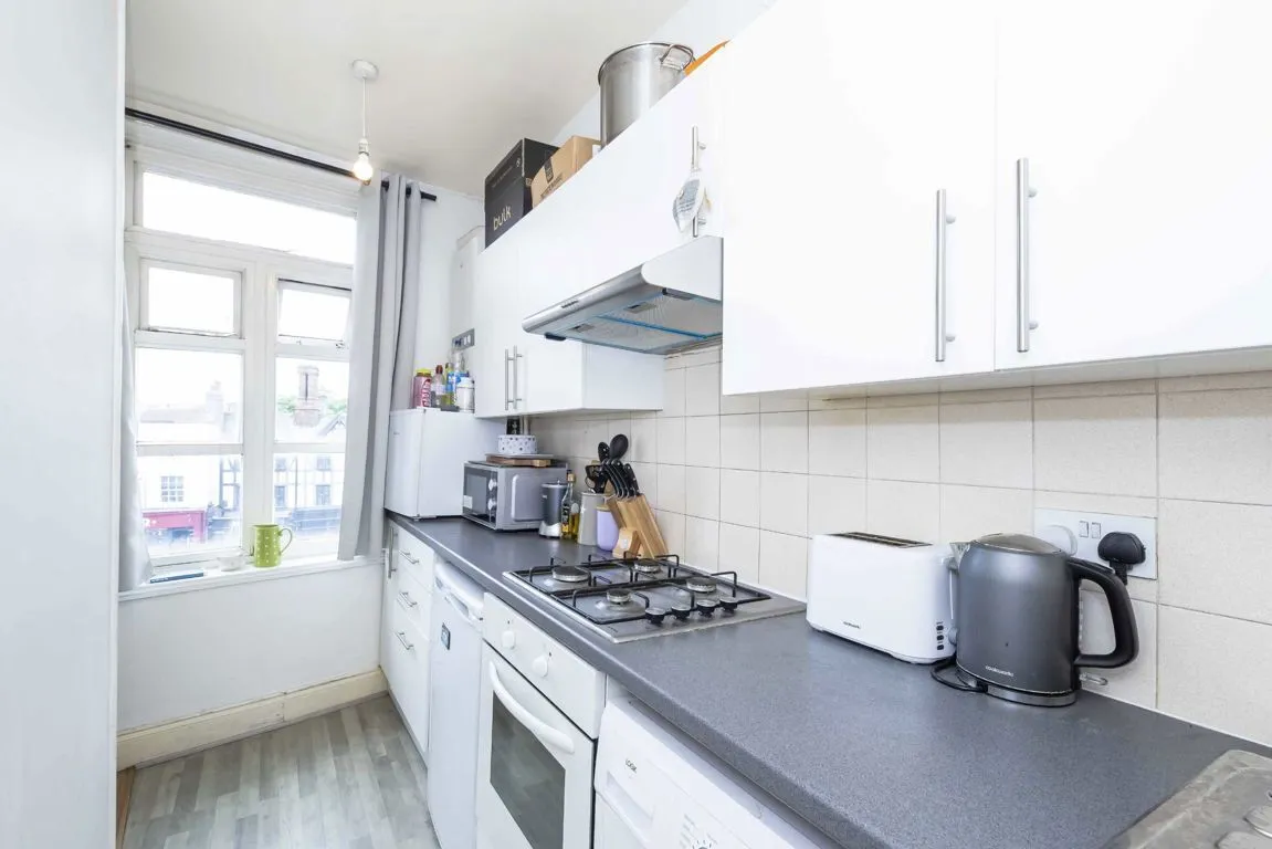 Clapham Common South Side, SW4, photo 4