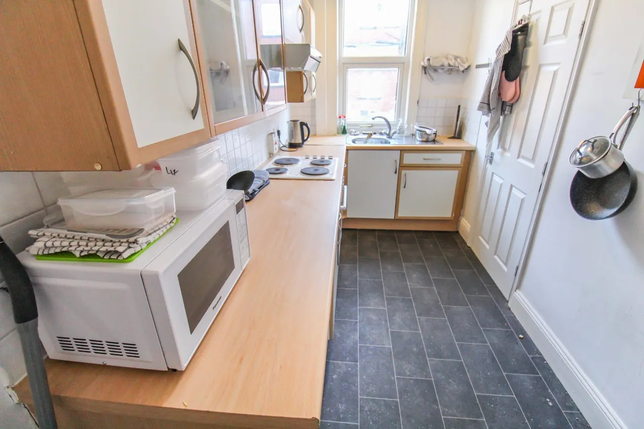 Royal Park Terrace, Hyde Park, LS6, photo 5