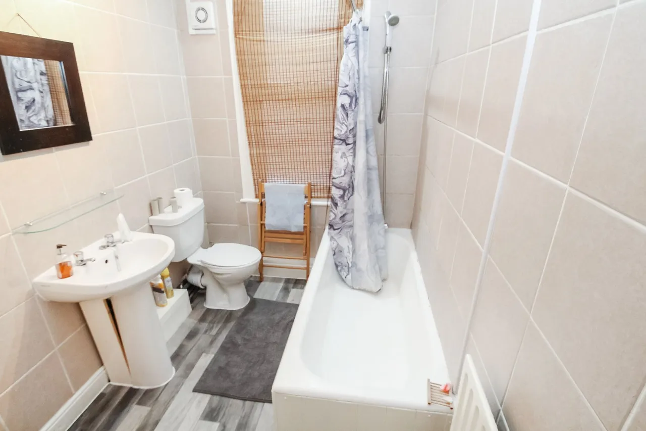 Royal Park Terrace, Hyde Park, LS6, photo 11