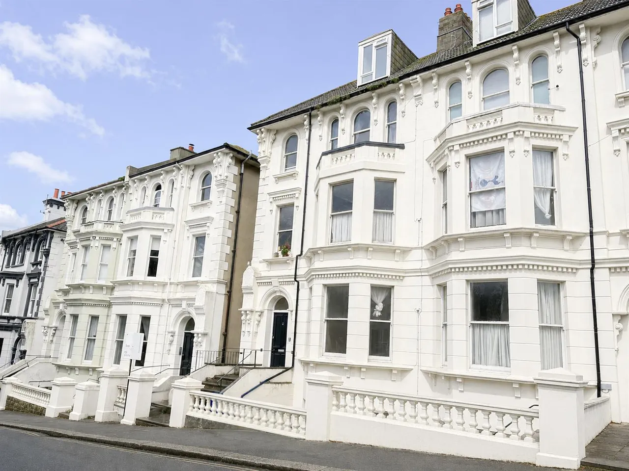 1 bed flat to rent — Cornwallis Gardens, Hastings, TN34 1LP