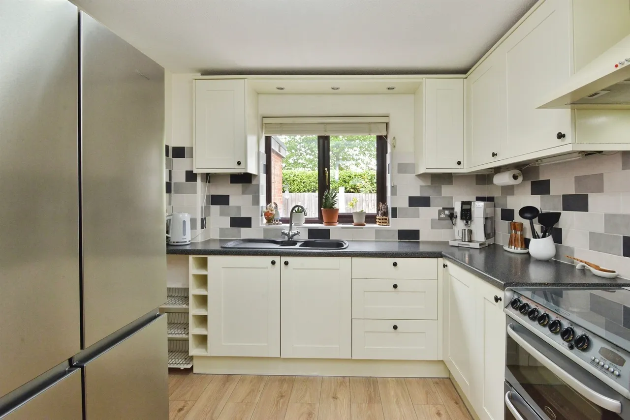 Trueman Place, Oldbrook, MK6, photo 6