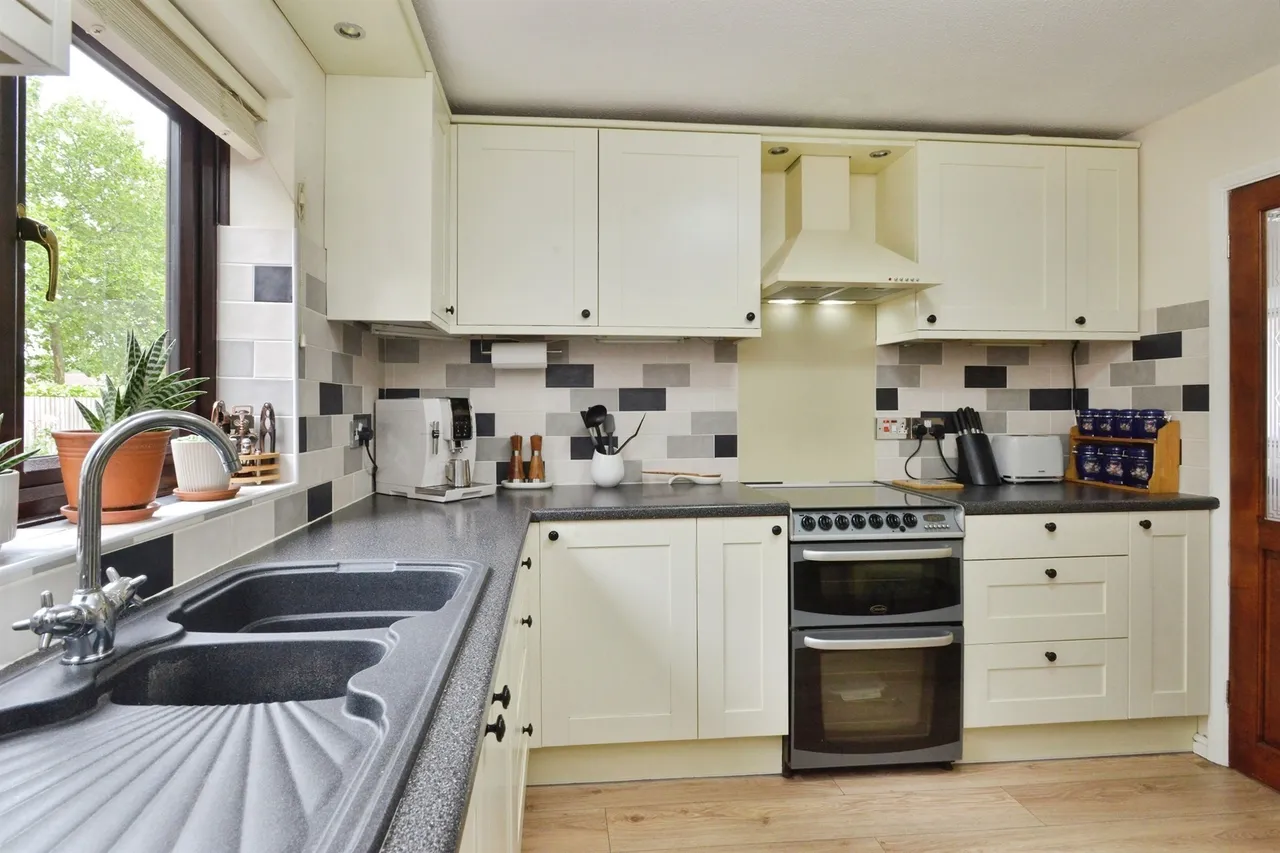Trueman Place, Oldbrook, MK6, photo 5