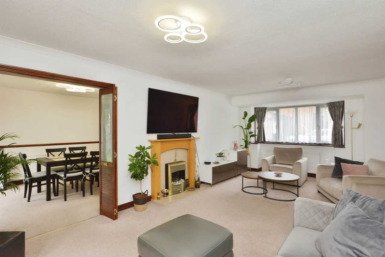 Trueman Place, Oldbrook, MK6, photo 3