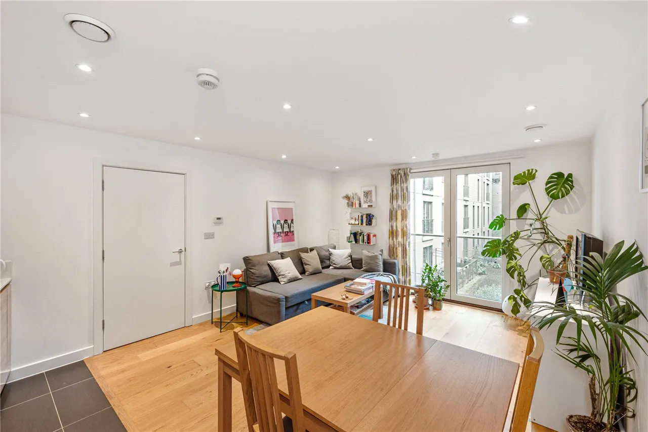 Devizes Street, London, N1, photo 10