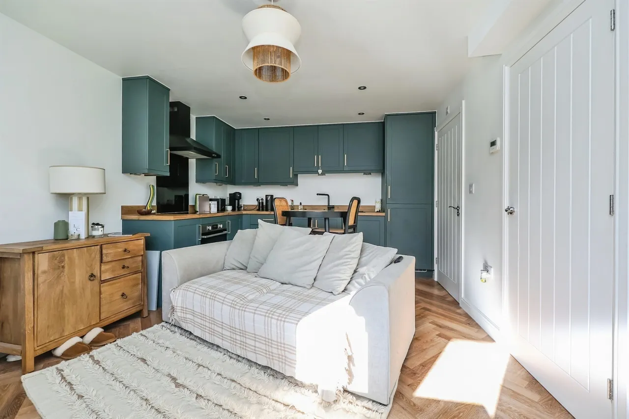 South Lake Close, Bestwood Village, NG6, photo 5