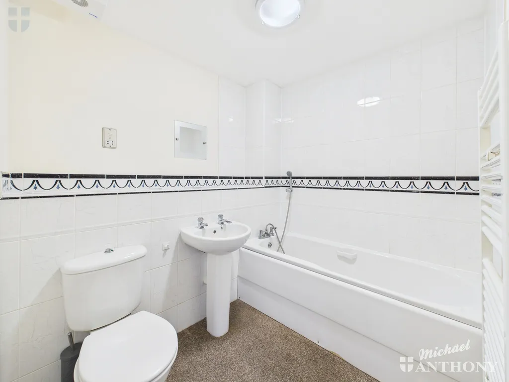 Chilton Place, Park Street, Aylesbury, HP20 1AD, photo 7