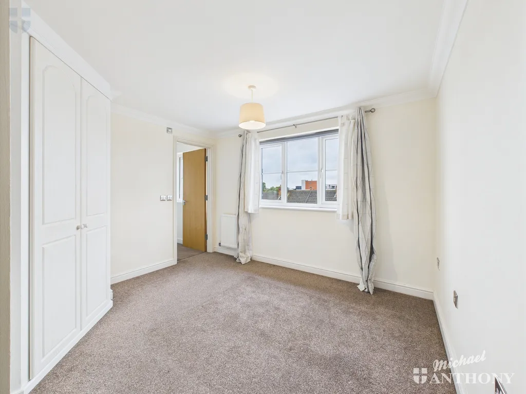 Chilton Place, Park Street, Aylesbury, HP20 1AD, photo 4