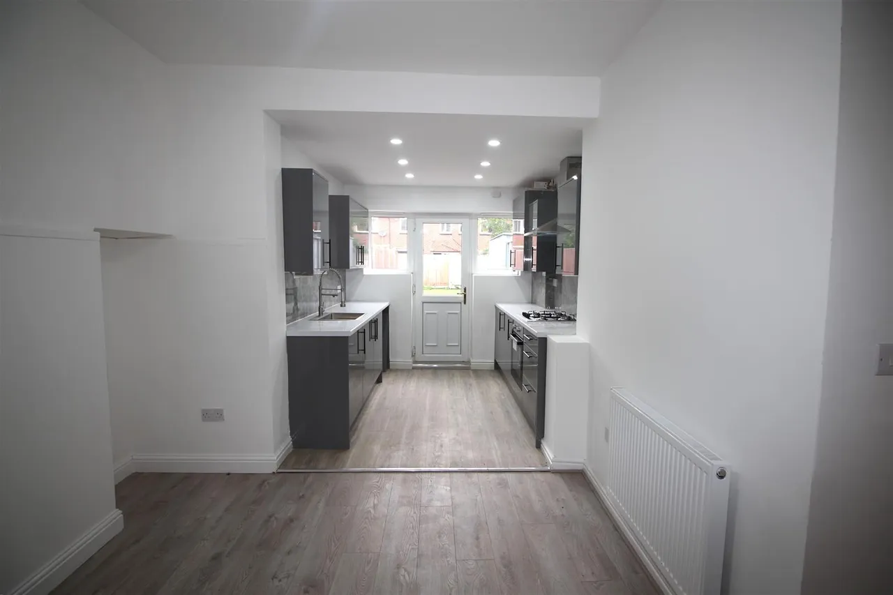 Victoria Road, Platt Bridge, Wigan, WN2 5DN, photo 5