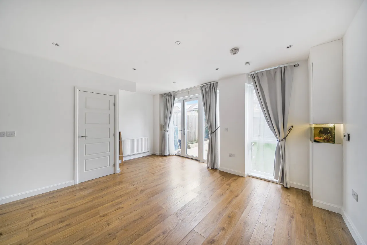 21 Coxwell Boulevard, London, photo 3