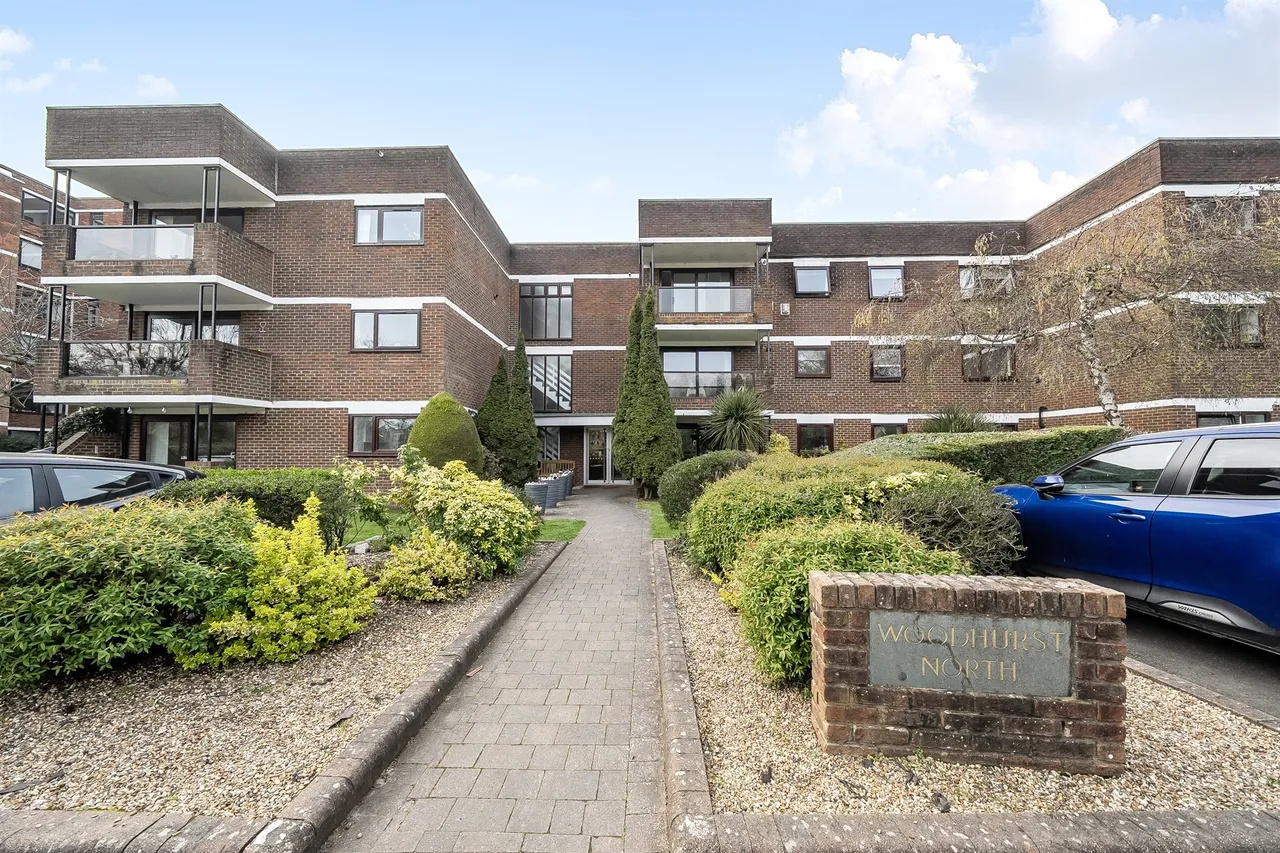 2 bed flat for sale — Ray Mead Road, Maidenhead